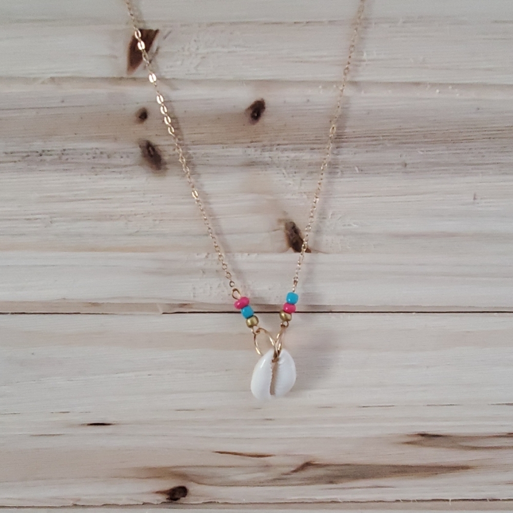 Shell necklace